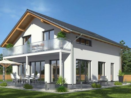 Modernes zweistöckiges Haus mit Terrasse und Garten, mit großen Fenstern und Holzdetails.