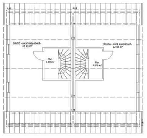 Grundriss eines Gebäudes mit Eingängen und angrenzenden Bereichen.