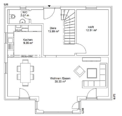 Grundriss eines Hauses mit Wohn- und Essbereich, Küche, Flur und Treppe.